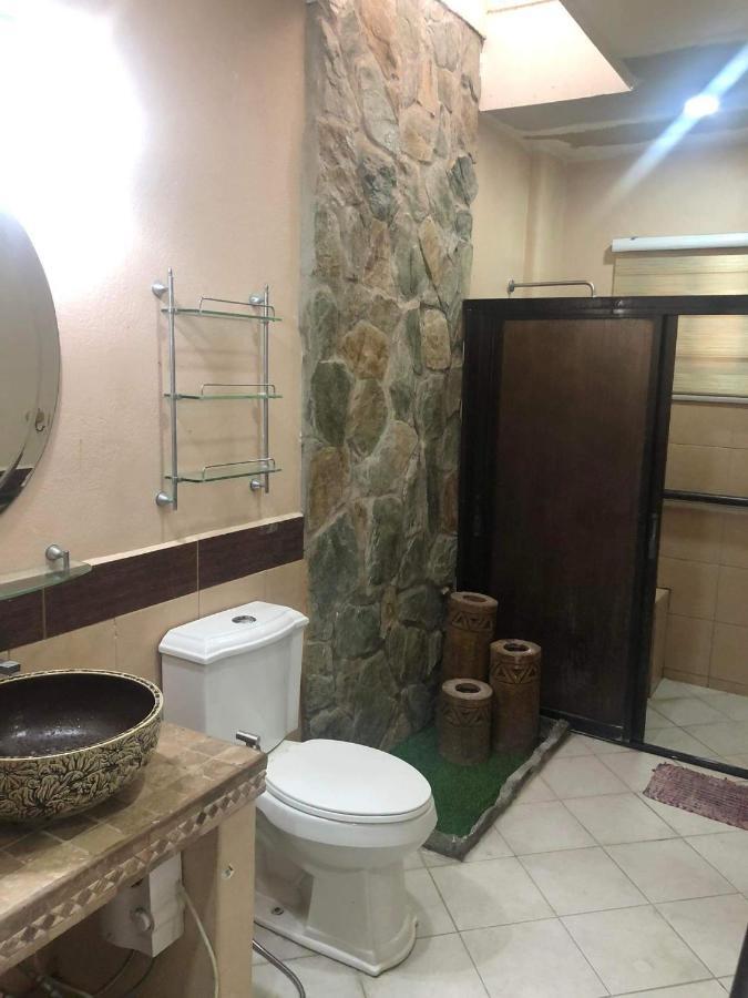 Tagaytay Bnr Guesthouse 4Br With Balcony 12-14 Guest Tagaytay City Exterior foto